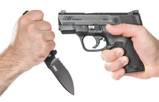 Self-Defense Strategies: Using a Knife or Pistol With One Hand